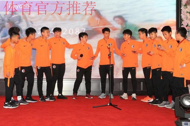 民族才艺亮相青运会大连赛区联欢会 180人大联欢尽显青春活力